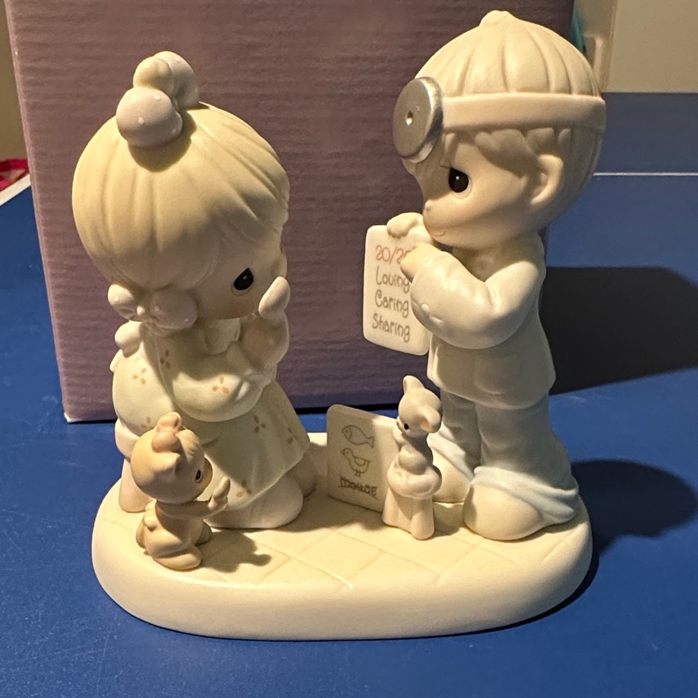 Precious Moments 20th anniversary figurine - Picture 2 of 5